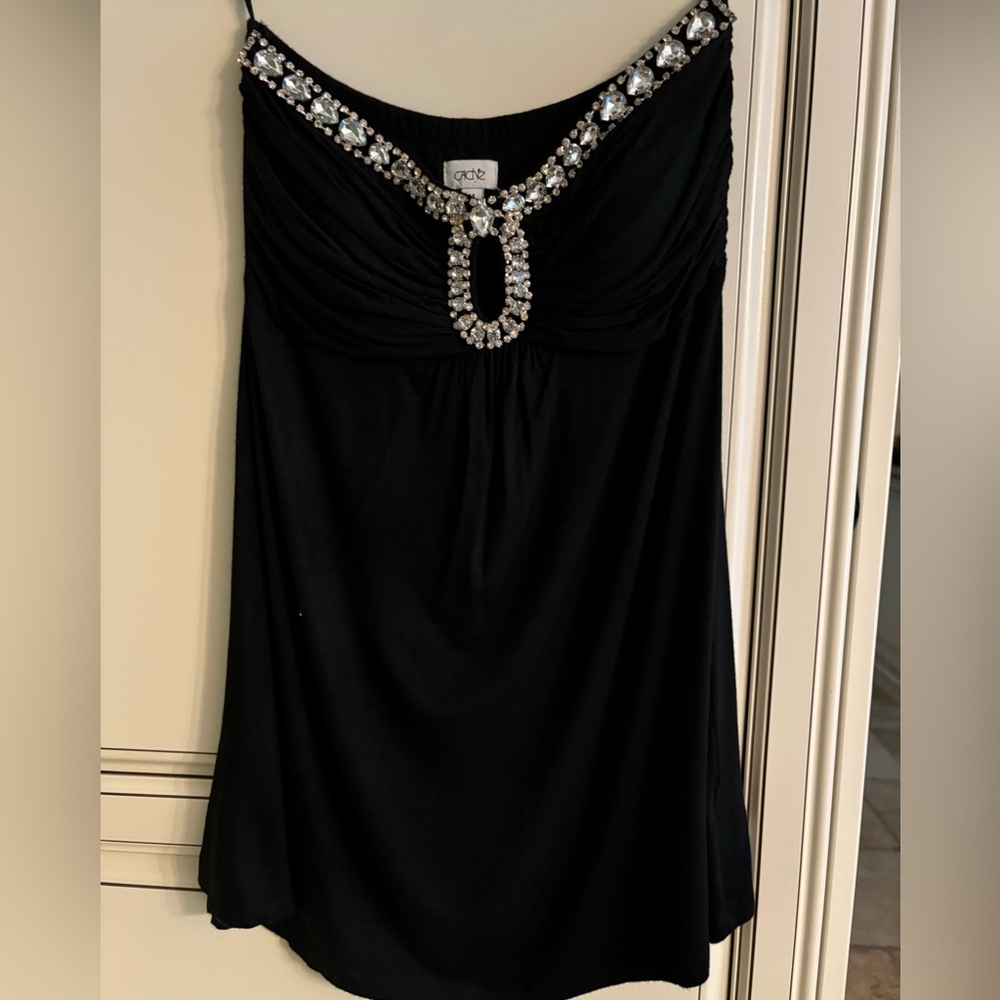 Cache jewel line strapless top